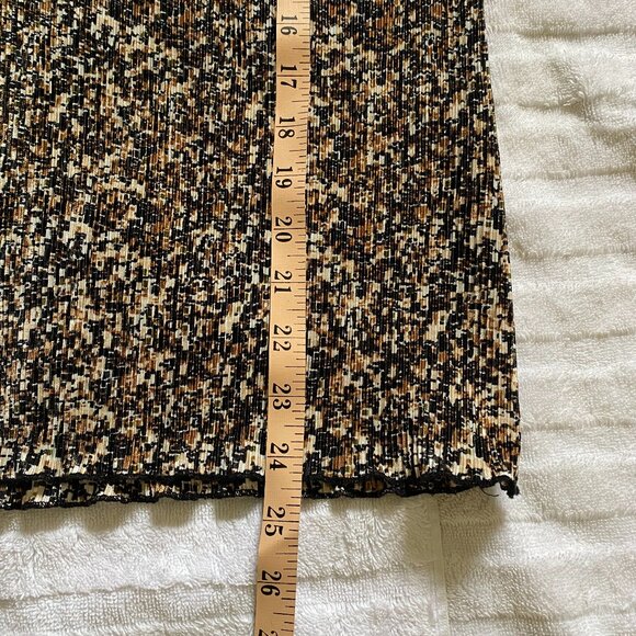 Loose fitting, light, summery, dressy, short sleeved top - Picture 7 of 12